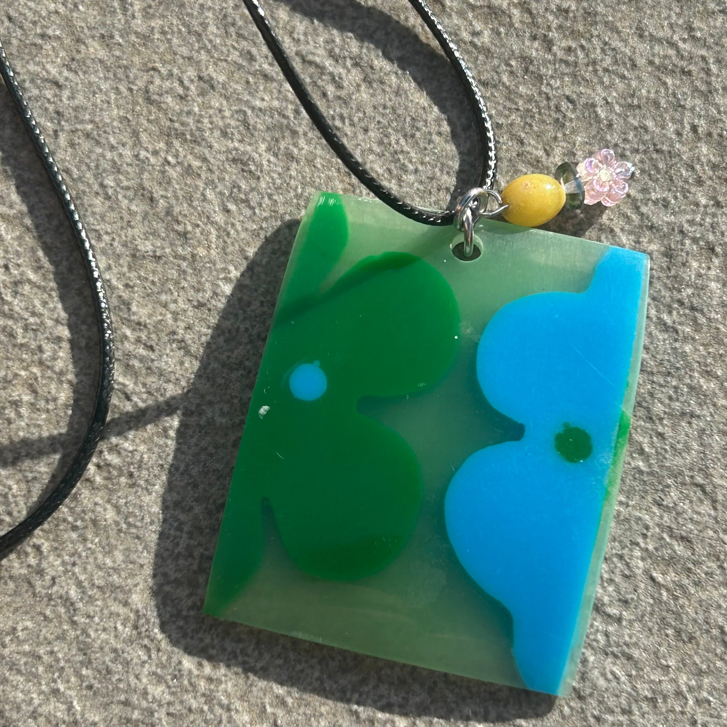 Green acrylic floral necklace