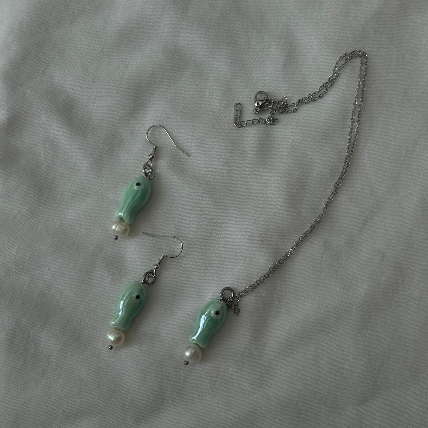 Teal ceramic fish necklace set