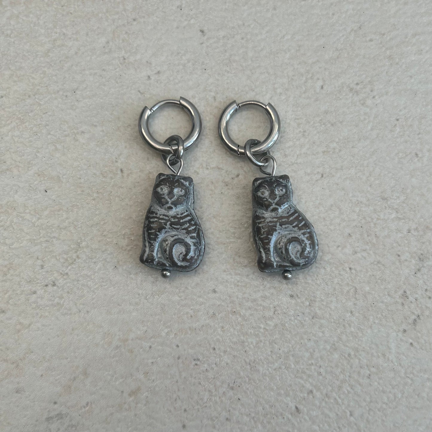 Brown/black cat hoops