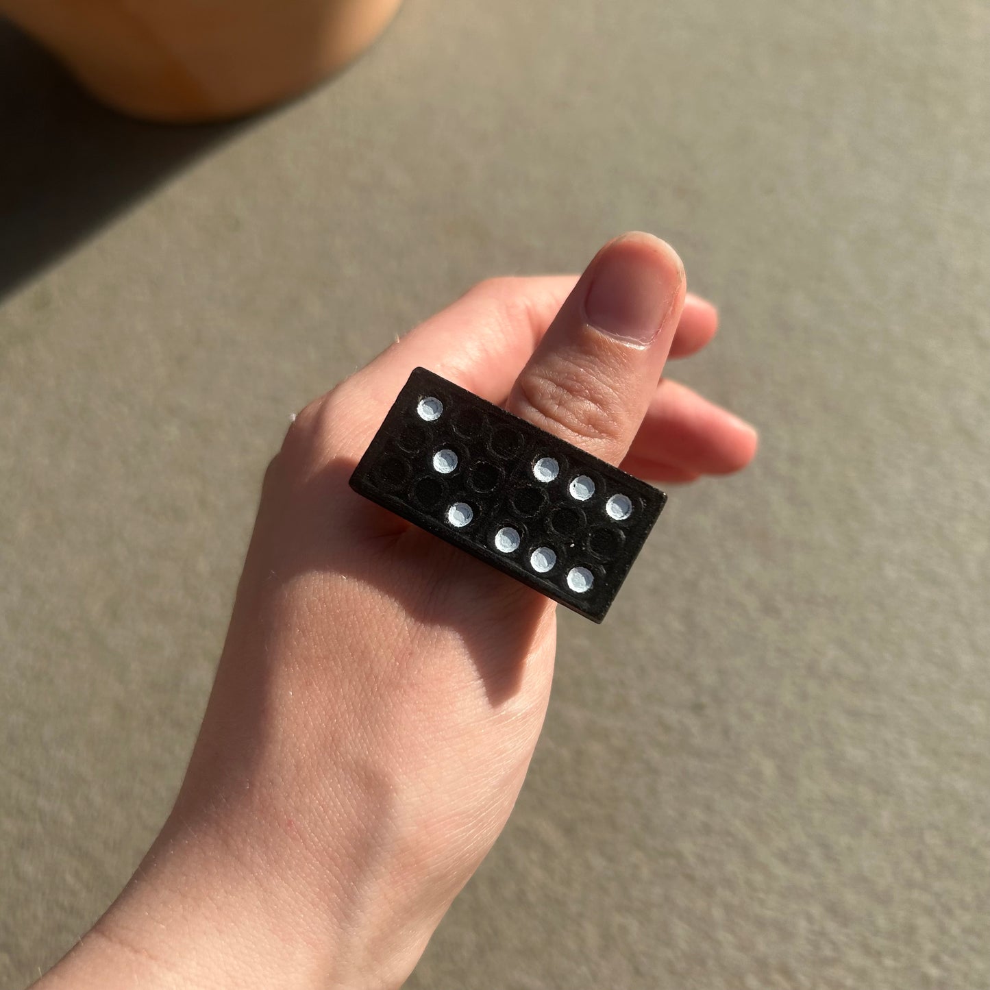 Domino ring