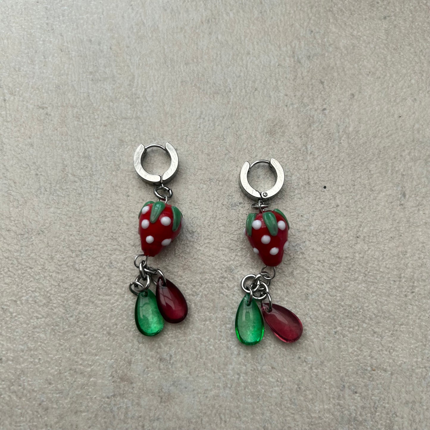 Stainless steel glass strawb earrings