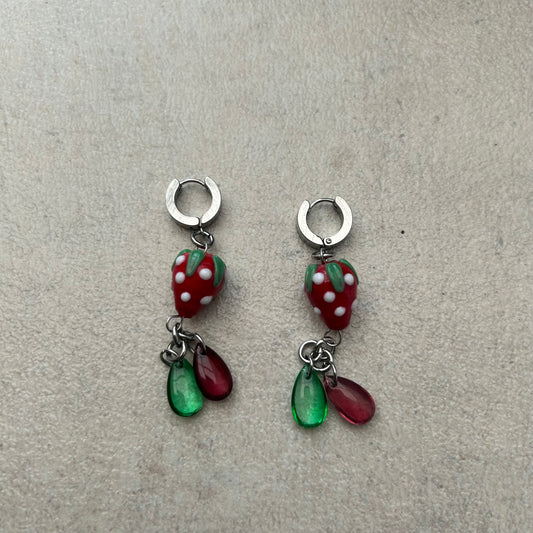 Stainless steel glass strawb earrings