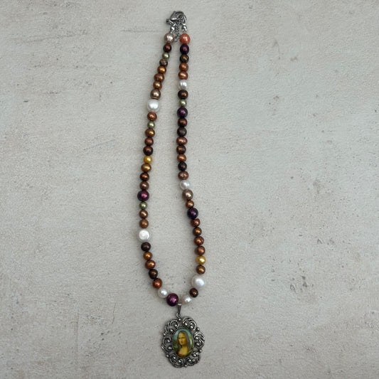 Mona Lisa antique pendant freshwater pearl necklace