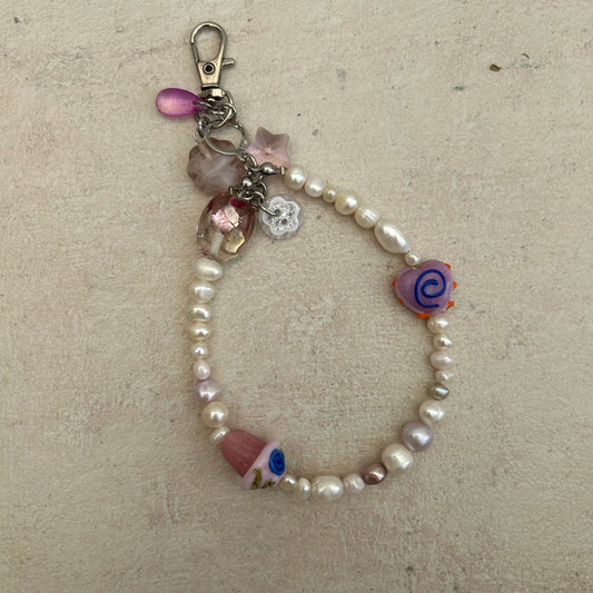Freshwater pearl keyring