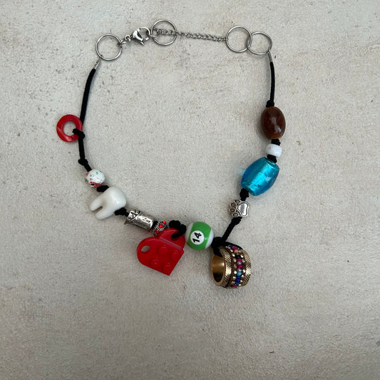 sentimental treasures (choker)