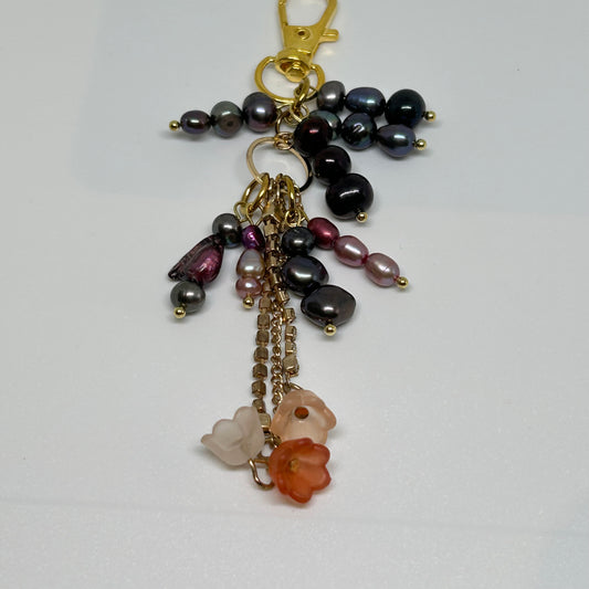 Floral spike freshwater pearl keyring