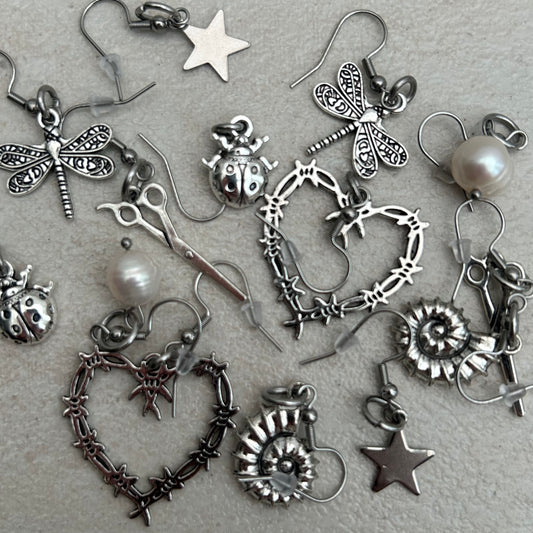 mystery earrings (silver tones)
