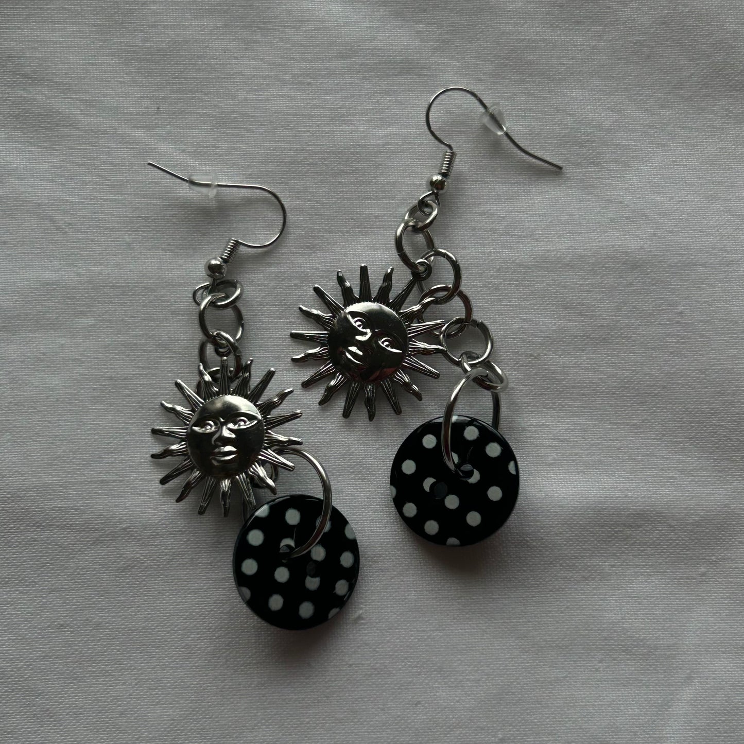 Sun polka dot earrings