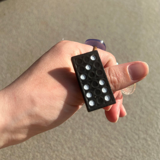 Domino ring