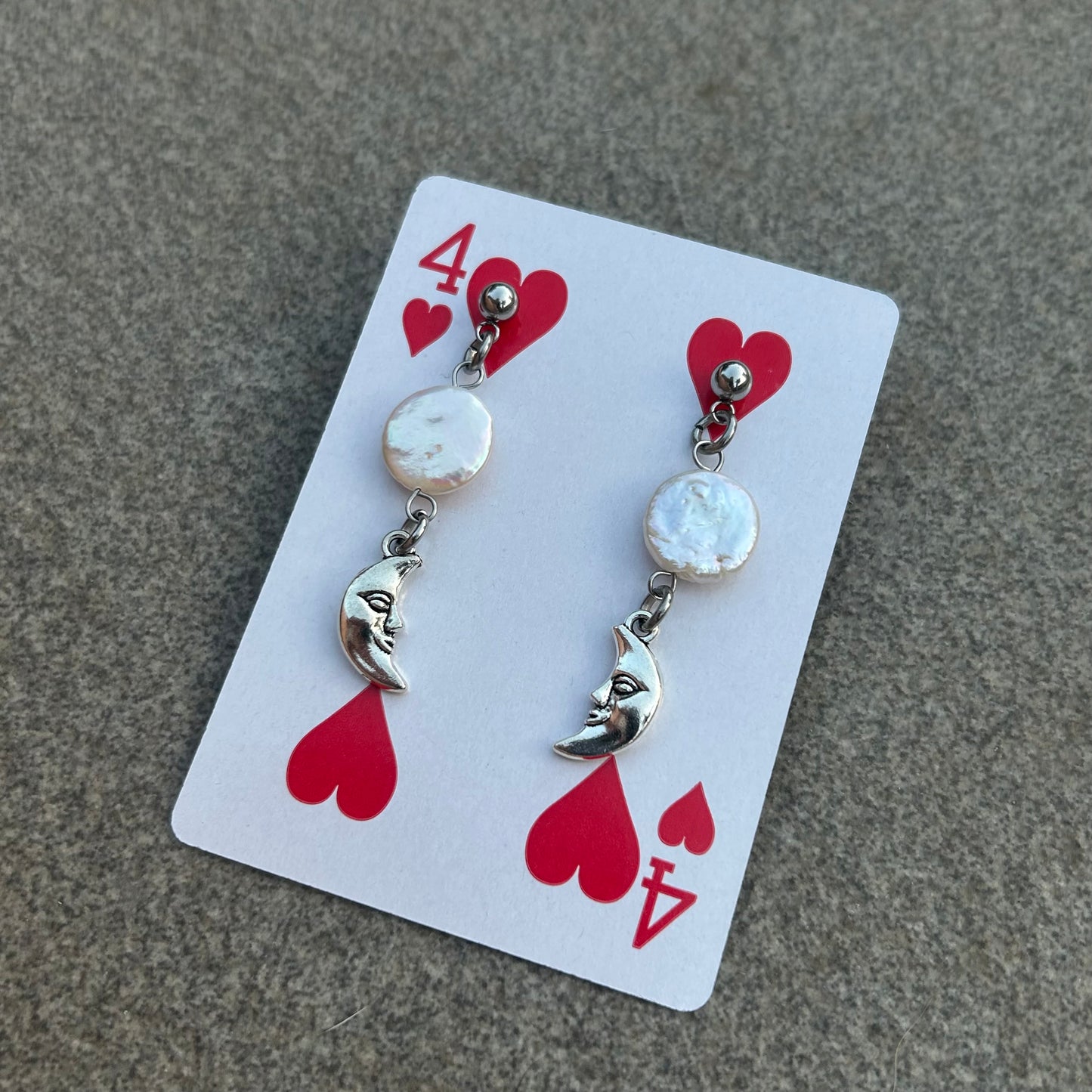 Moon pearl earrings