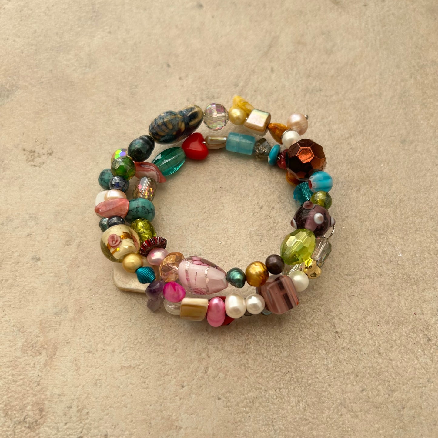 Memory wire glass beaded freshwater pearl bracelet