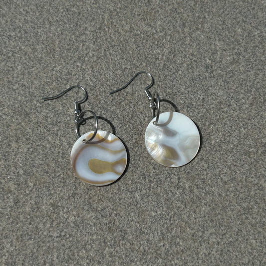 Mother of pearl shell earrings