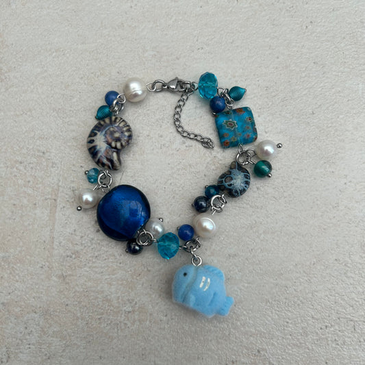 Fluffy fish bracelet