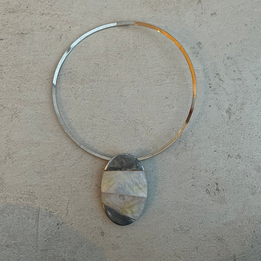 Enscased metal mop necklace