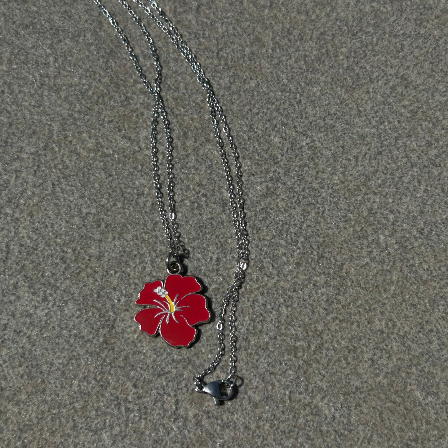 Hibiscus red flower necklace