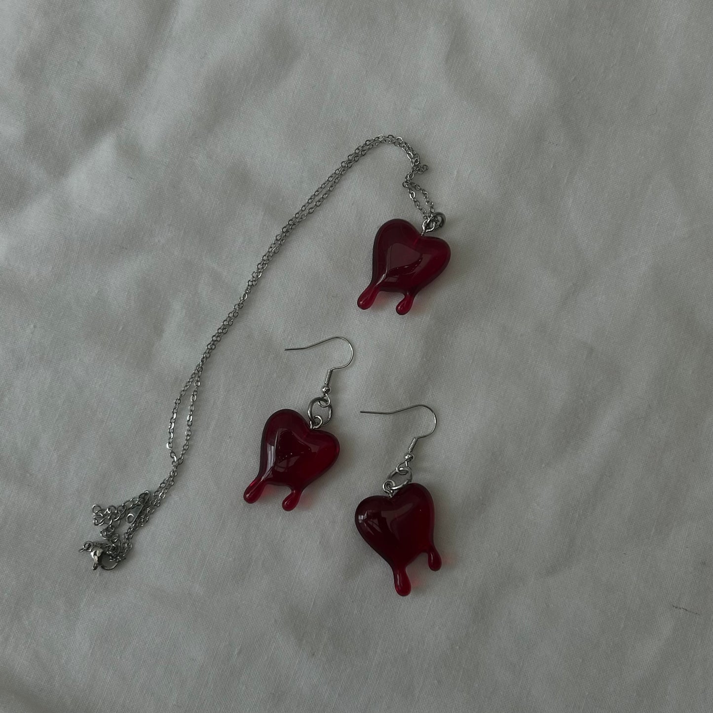Red gory heart necklace set