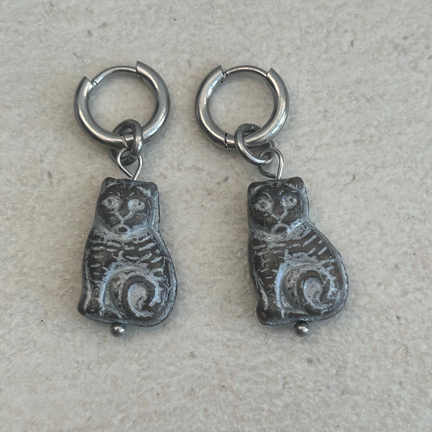 Brown/black cat hoops